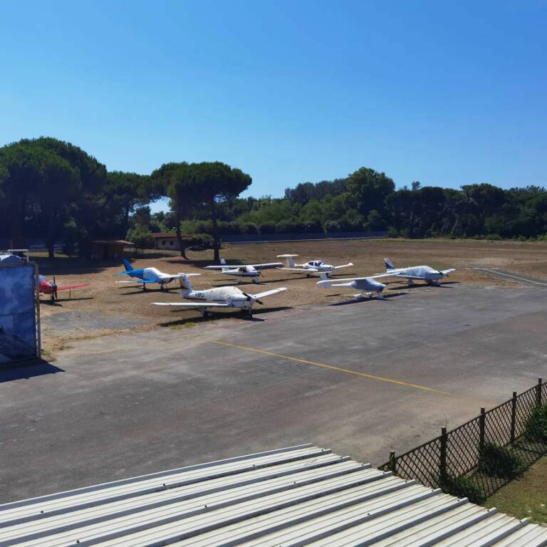 aeroporto massa cinquale