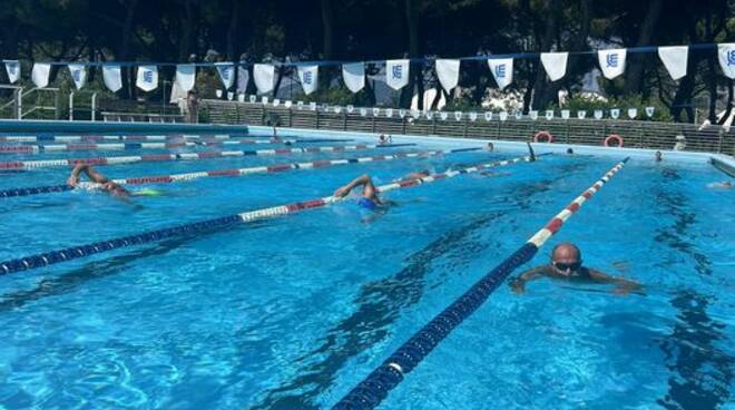 piscina comunale Marina di Carrara foto da Ssd Desport Nuoto