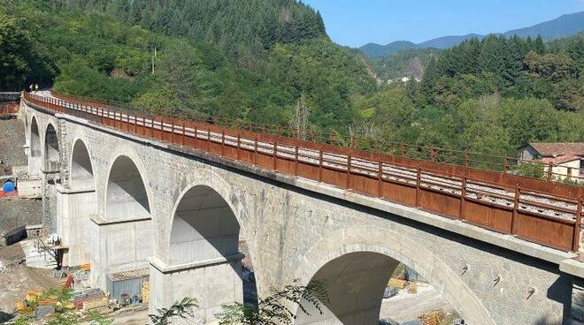 Foto Ponte Rio Cavo  Ferrovie linea Lucca Aulla Garfagnana