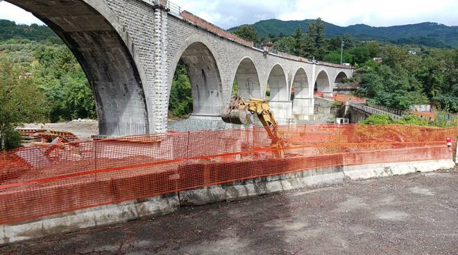 Tassonaro Ferrovie linea Lucca Aulla Garfagnana